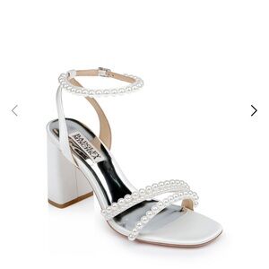 Badgley Mischka White Pearl Block Heel Sandals
